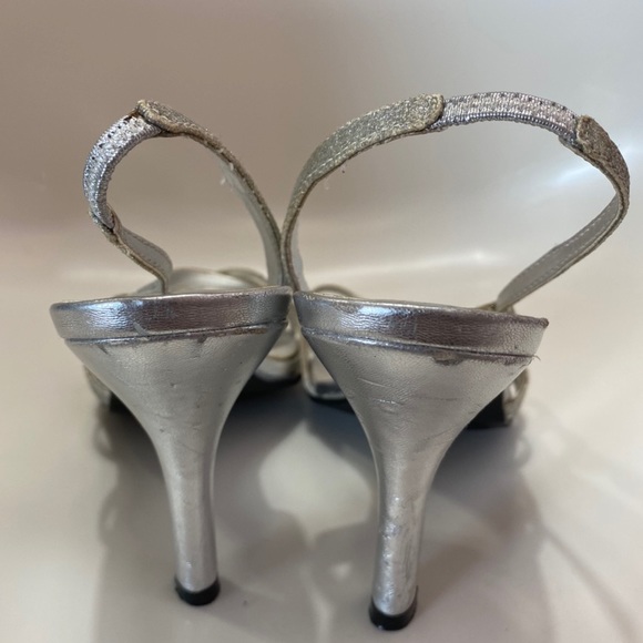 Karen Scott silver heels - Picture 3 of 3